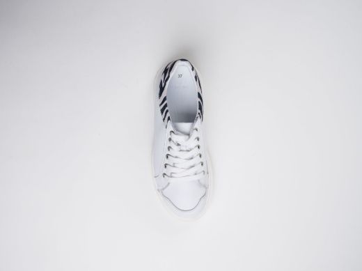 urban-safari zebra-white