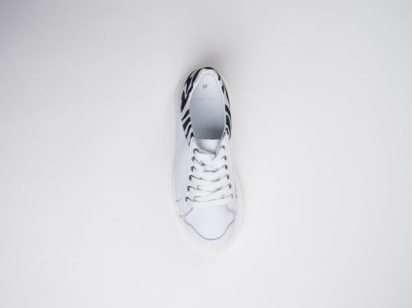 urban-safari zebra-white